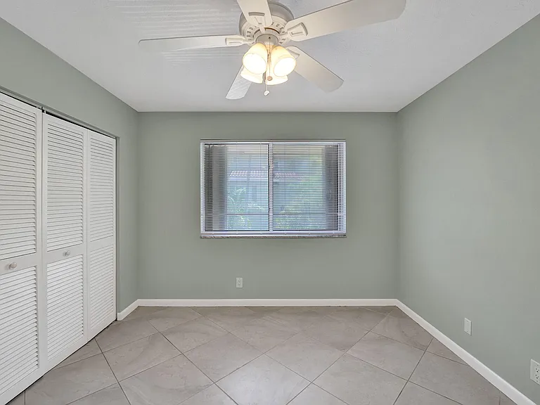 1250 Miami Rd #11 — Photo 28