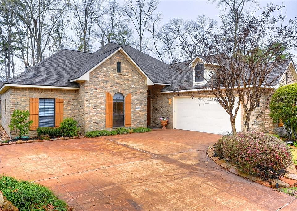 1st image of 206 Ruskin Dr E
