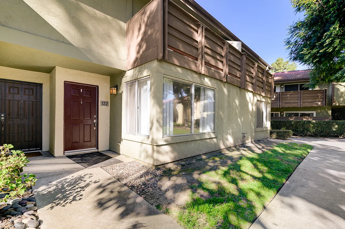 Building Photo - 615 Fredricks Ave #122