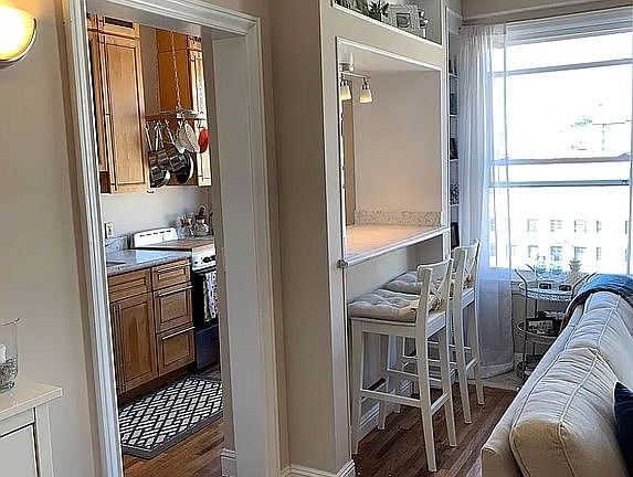 5th image of 631 Ofarrell St APT 1006