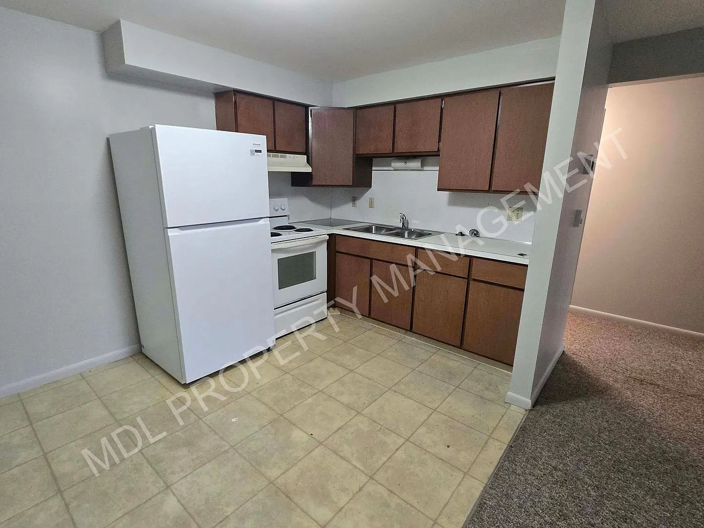 121 N Woodbridge — Photo 2