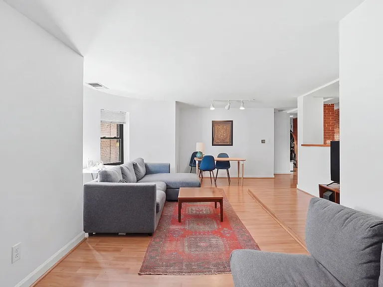 102 Gainsborough St #5E — Photo 2