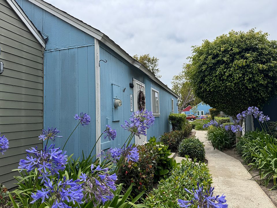 Front entry including pathway