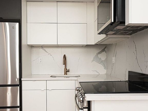 3rd image of 1335 Gates Ave #3N