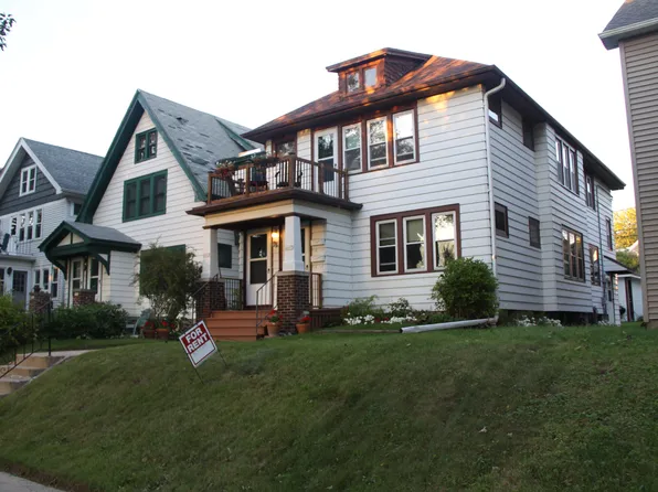 4460 N Larkin St, Milwaukee, WI 53211