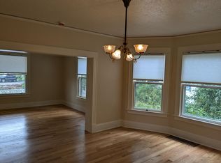 1639 SE Tacoma St, Portland, OR