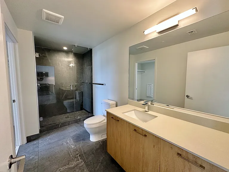 276 NW 31st St #A — Photo 7