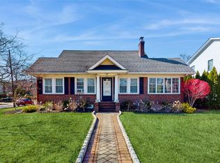 202 N Walnut St, Ridgewood, NJ 07450