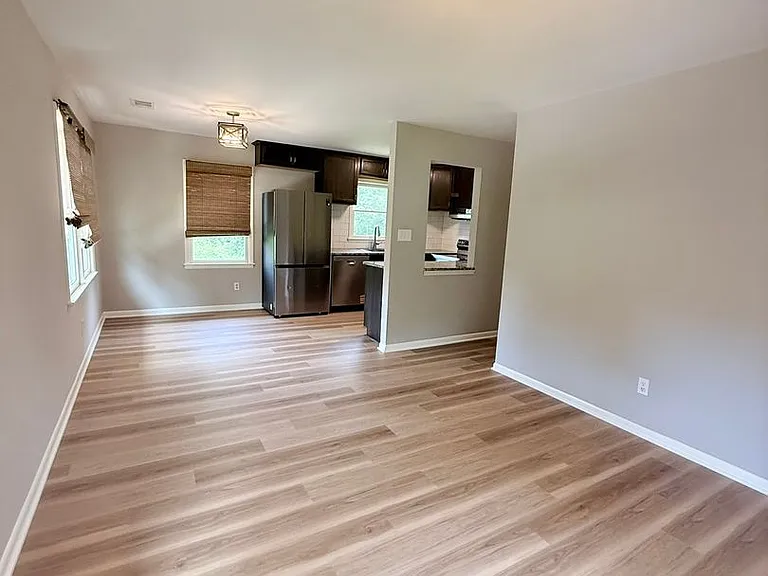 165 Conrad Dr — Photo 4