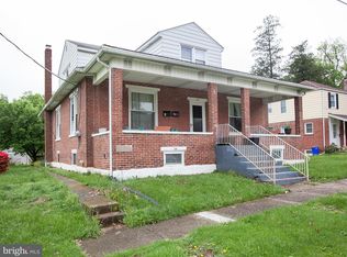 1256 Hudson St, Harrisburg, PA 17104