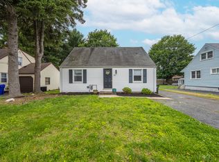 221 Brockett St, Newington, CT 06111