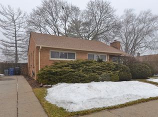 2210 Coolidge Ave, Racine, WI 53403