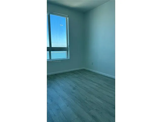 Building Photo - 1900 N Bayshore Dr #4112