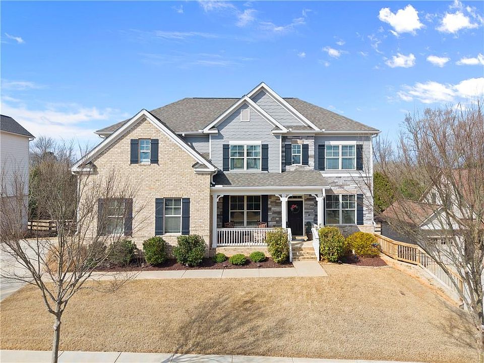 1st image of 304 Carmichael Cir