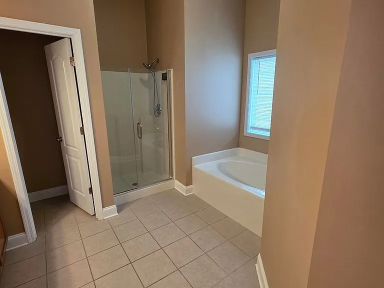 9 Haven Point — Photo 20