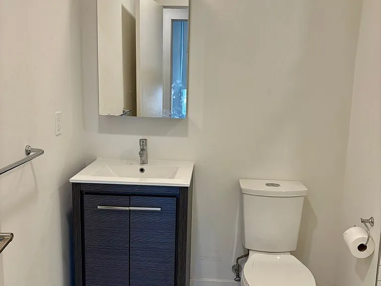 2559 Amber - Residential — Photo 8