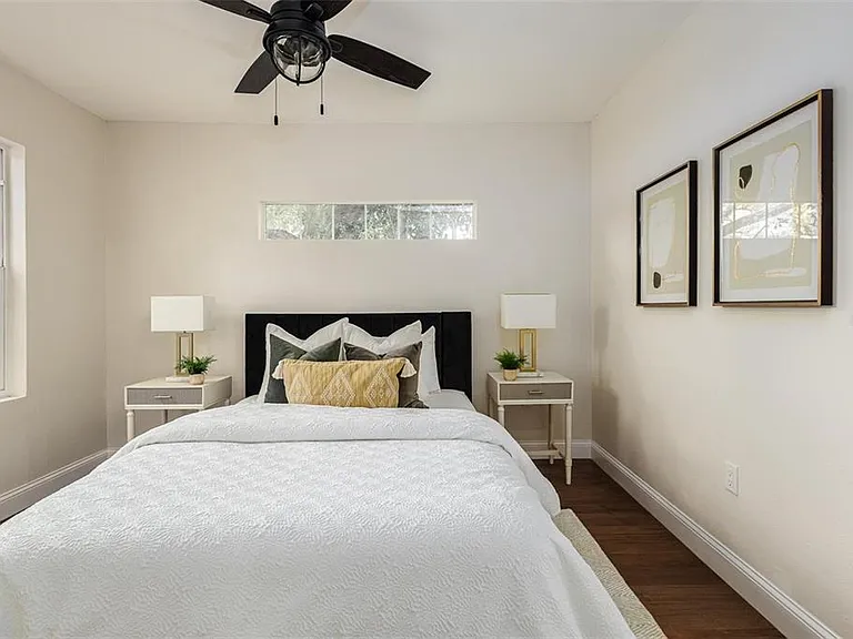 1008 E Norfolk St — Photo 24