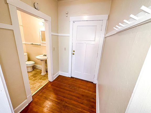 3rd image of 504 E Denny Way #300