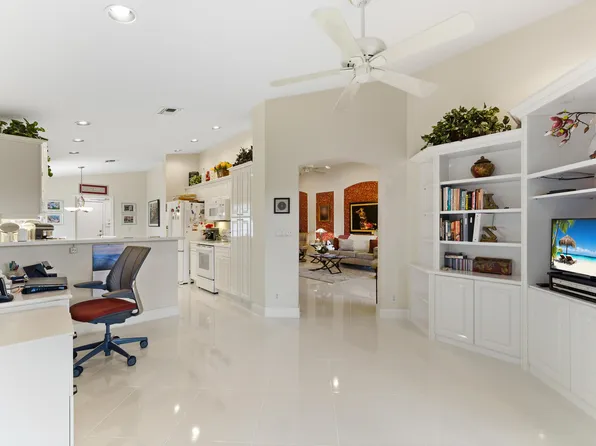 7548 Caprio Drive, Boynton Beach, FL 33472