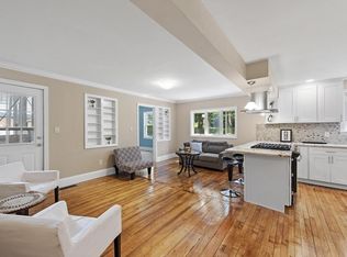 28 1/2 Grove St, Salem, MA 01970