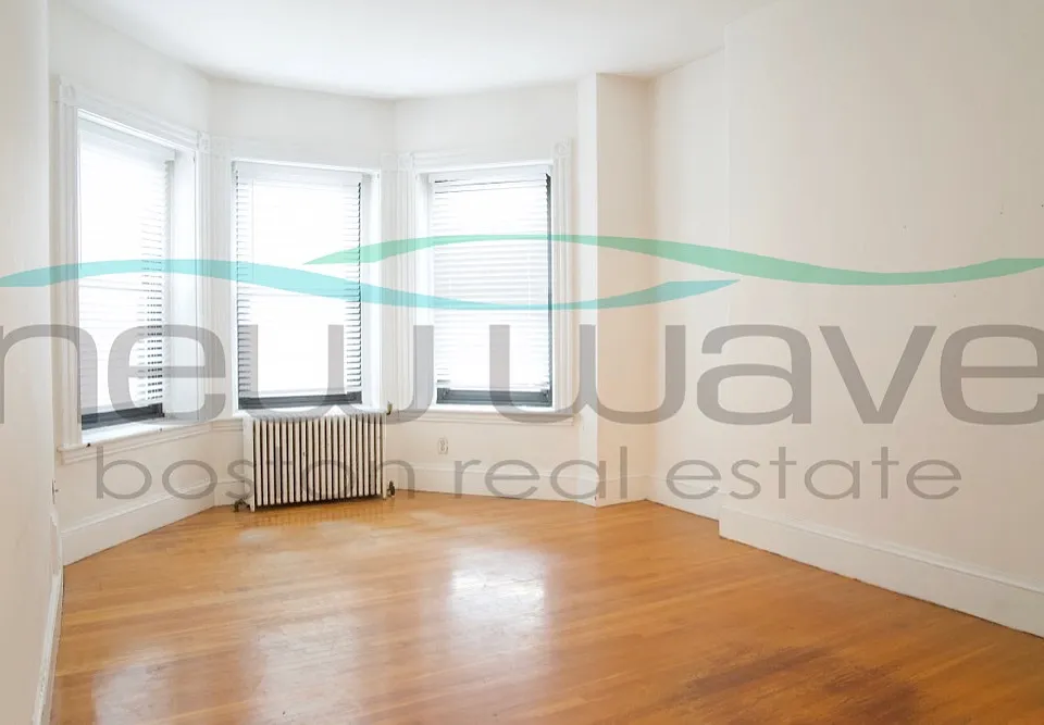 289 Newbury St #9