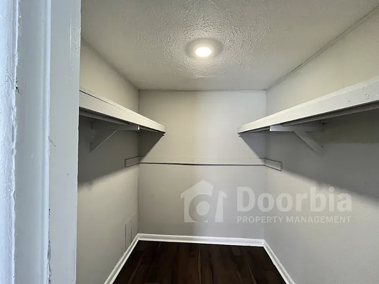 6314 Fabian Dr — Photo 7