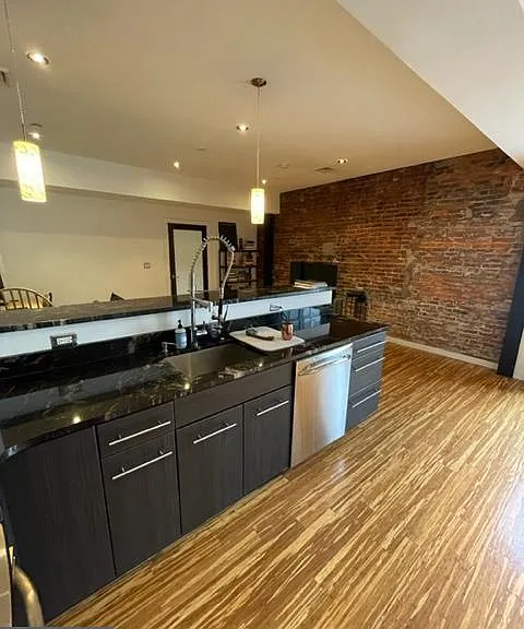 620 N Front St #2R — Photo 4