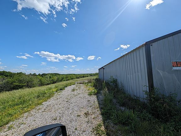4th image of 1176 Burgin Rd #T