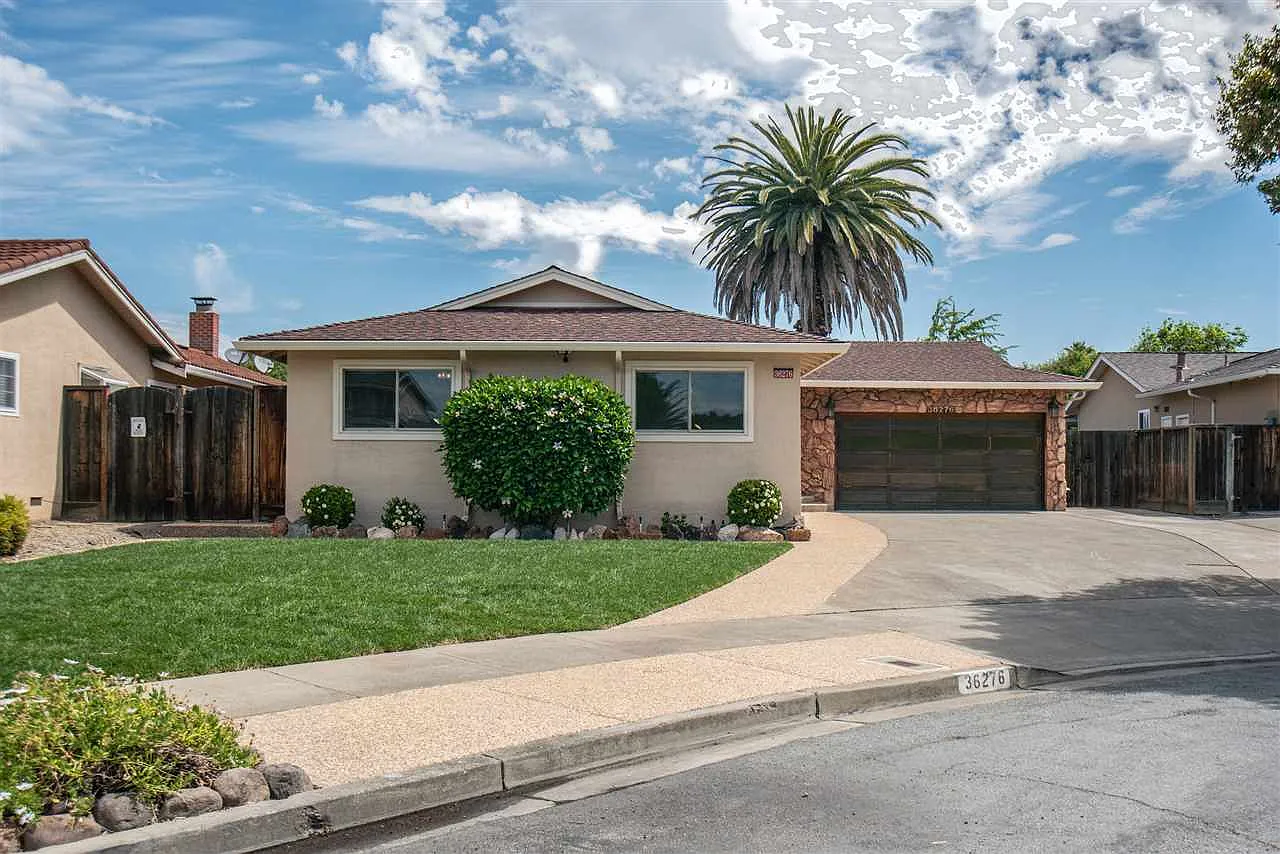 36276 Birkshire Pl photo 1