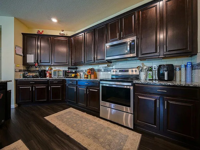 9225 Freedom Hill Dr — Photo 8
