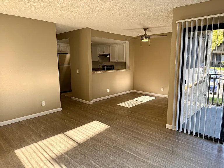 Summer Brook Apartments — Photo 18