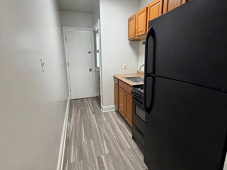 417 Newcomb Street — Photo 8