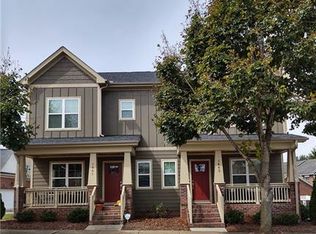 1461 N Center St, Hickory, NC 28601