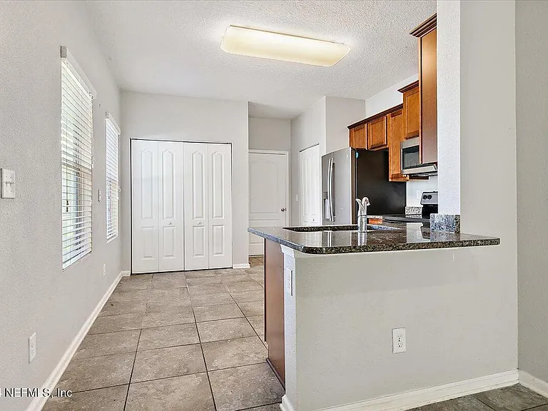 780 Servia Dr — Photo 3