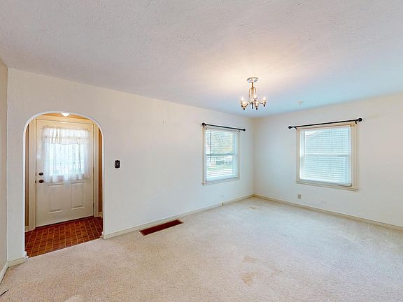 3rd image of 510 Johnson St