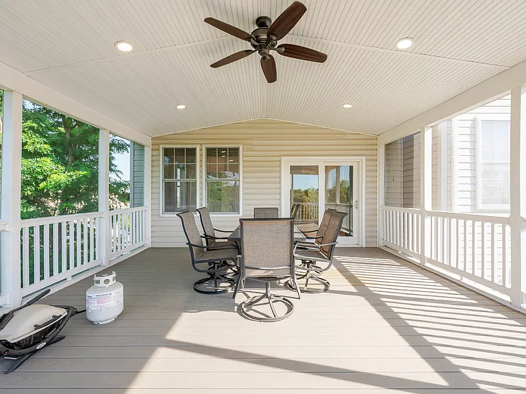 2390 Elvans Rd SE — Photo 6