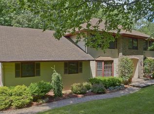 208 Powder Mill Rd, Morris Plains, NJ 07950