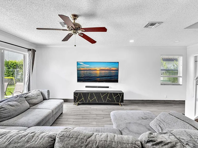 7145 Crescent Creek Way #7145 — Photo 41