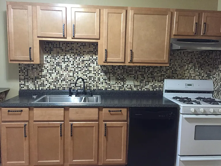 2824 E Newberry Blvd #3 — Photo 2
