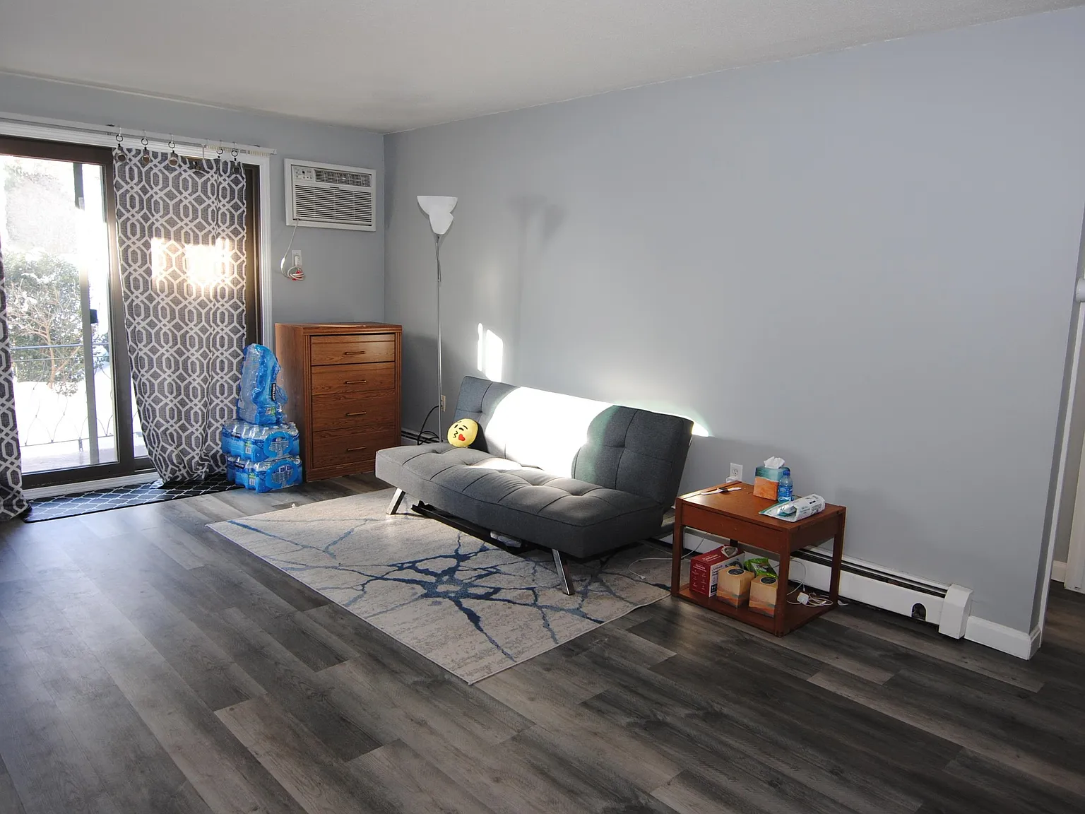 2 bed, 1.0 bath, 812 sqft, $1,950 — Photo 2