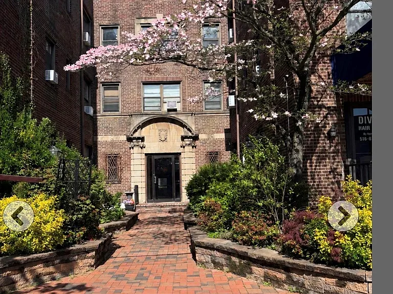 7 Bond St #3J — Photo 1