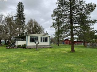 355 Pony Ln, Roseburg, OR