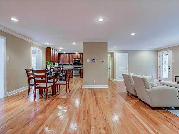 Wonderful space for great flexibility for furniture placement