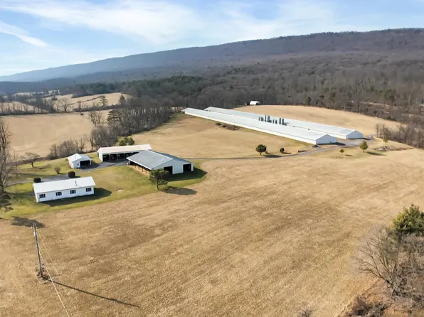 136 Winding Ln, Lewistown, PA 17044