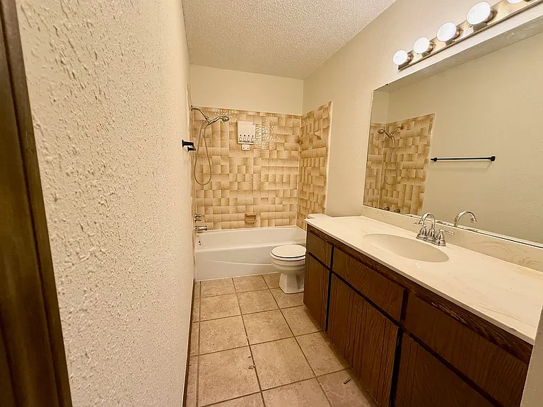 3202 Barley Ct — Photo 9