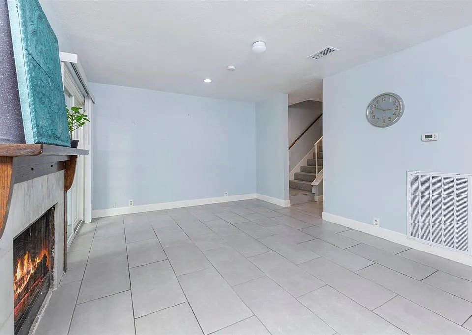 1081 Country Place Dr #1081