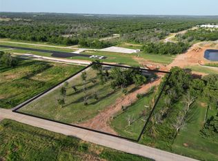 7025 Gulfstream Dr, Granbury, TX 76049