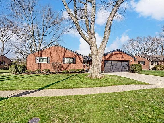 2nd image of 3319 Waltham Ave