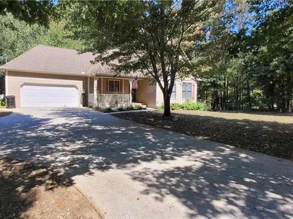 19 Chimney Way, Fairmount, GA 30139