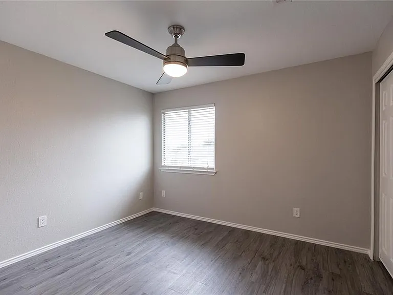 1701 Golden Sunrise Ln — Photo 20